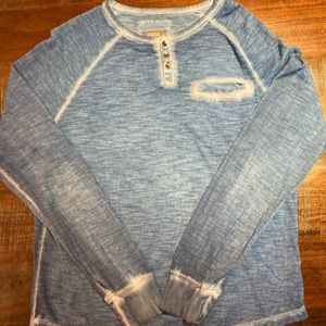 Long sleeved tee in vintage blue